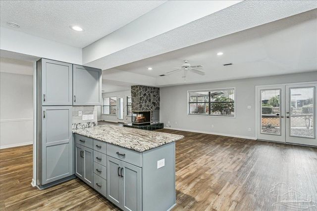 5073 Leeward Dr, Pensacola, FL 32507