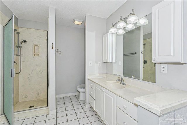 5073 Leeward Dr, Pensacola, FL 32507