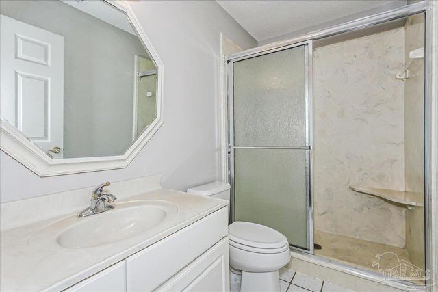 5073 Leeward Dr, Pensacola, FL 32507