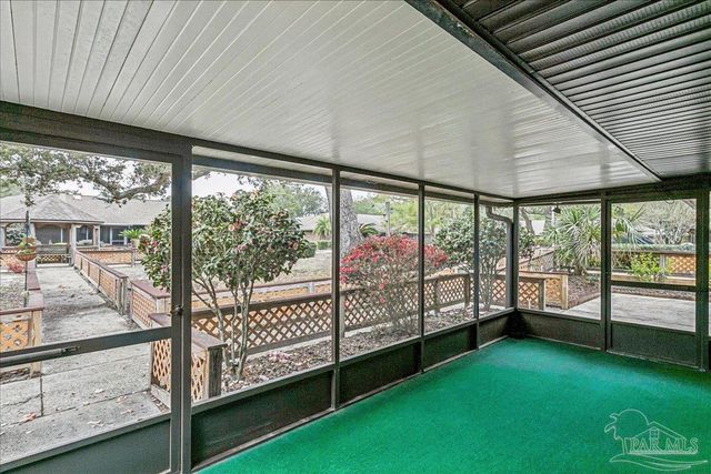 5073 Leeward Dr, Pensacola, FL 32507