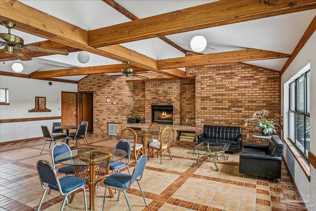 5073 Leeward Dr, Pensacola, FL 32507