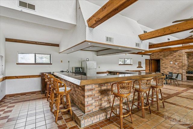 5073 Leeward Dr, Pensacola, FL 32507