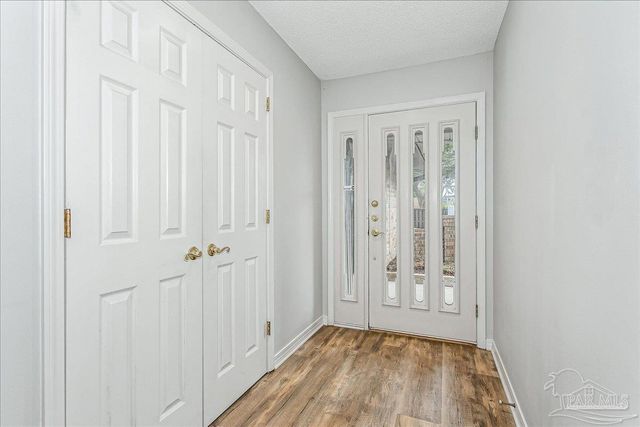 5073 Leeward Dr, Pensacola, FL 32507