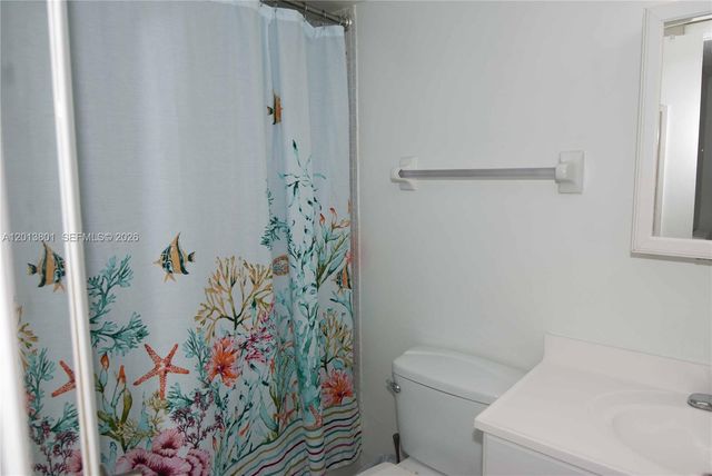 210 SeaView Dr 405, Key Biscayne, FL 33149