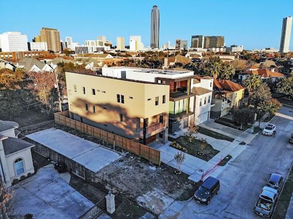 5512 Bosque Street, Houston, TX 77056