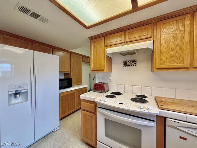 5861 Mary Lou Street, Pahrump, NV 89061