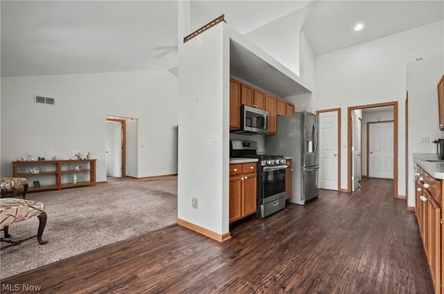 445 E Reserve Drive, Cuyahoga Falls, OH 44223