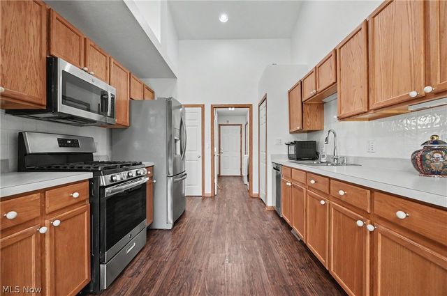 445 E Reserve Drive, Cuyahoga Falls, OH 44223