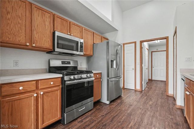 445 E Reserve Drive, Cuyahoga Falls, OH 44223