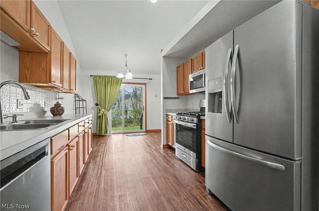 445 E Reserve Drive, Cuyahoga Falls, OH 44223