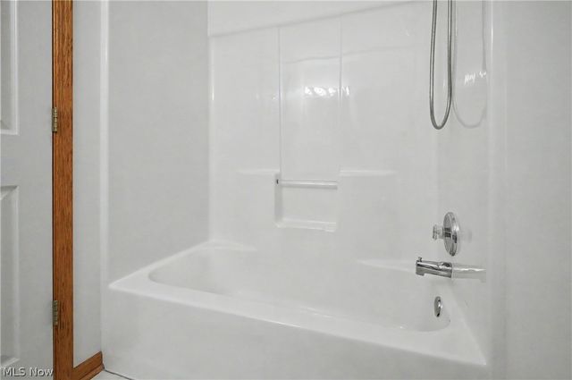 445 E Reserve Drive, Cuyahoga Falls, OH 44223