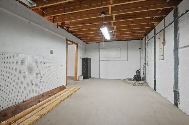 445 E Reserve Drive, Cuyahoga Falls, OH 44223