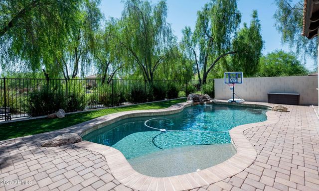 2015 W Forest Pleasant Place, Phoenix, AZ 85085