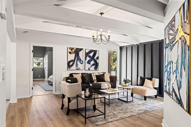 1402 HILTON PLACE, Tampa, FL 33604