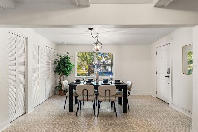 1402 HILTON PLACE, Tampa, FL 33604