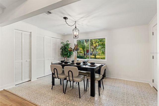 1402 HILTON PLACE, Tampa, FL 33604