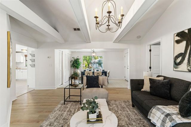 1402 HILTON PLACE, Tampa, FL 33604