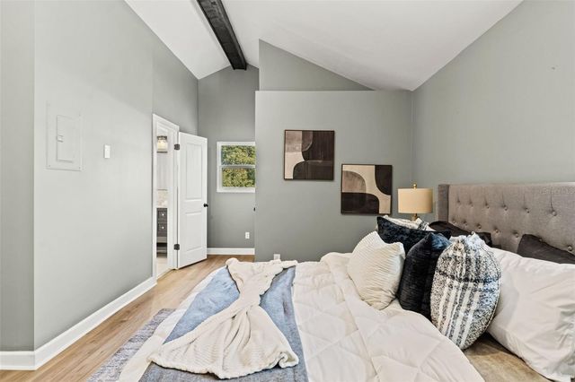 1402 HILTON PLACE, Tampa, FL 33604