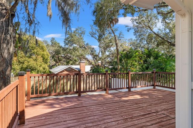 1402 HILTON PLACE, Tampa, FL 33604