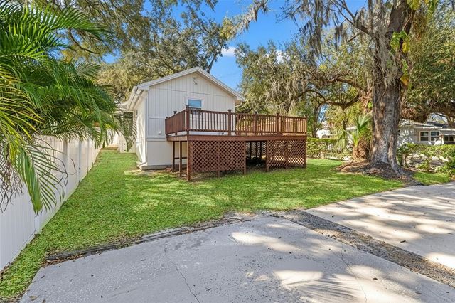 1402 HILTON PLACE, Tampa, FL 33604