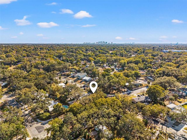 1402 HILTON PLACE, Tampa, FL 33604