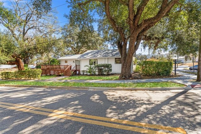 1402 HILTON PLACE, Tampa, FL 33604