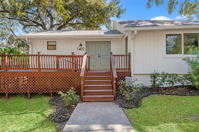1402 HILTON PLACE, Tampa, FL 33604