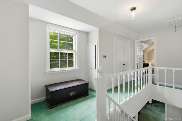 17 Monfort Road, Port Washington, NY 11050