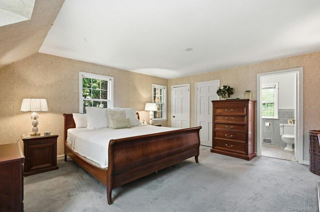 17 Monfort Road, Port Washington, NY 11050