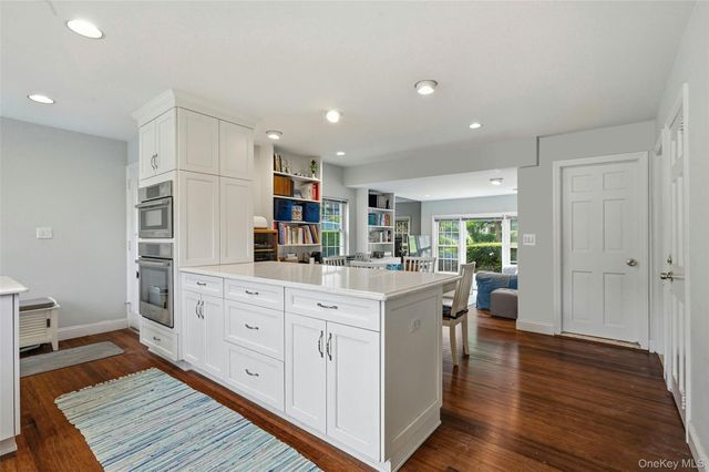 17 Monfort Road, Port Washington, NY 11050