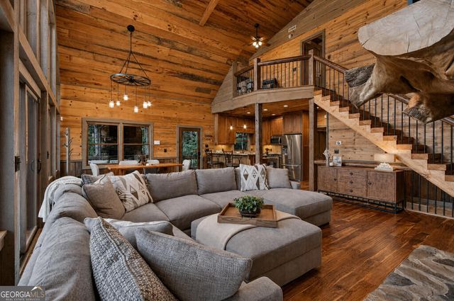 50 Broken Arrow Path, Blue Ridge, GA 30513