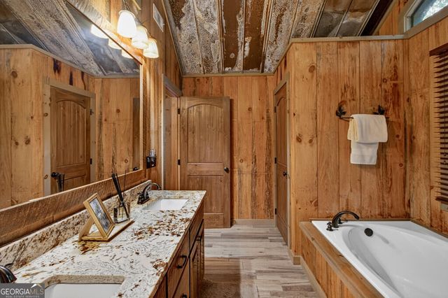 50 Broken Arrow Path, Blue Ridge, GA 30513