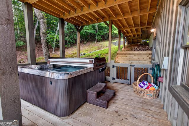 50 Broken Arrow Path, Blue Ridge, GA 30513
