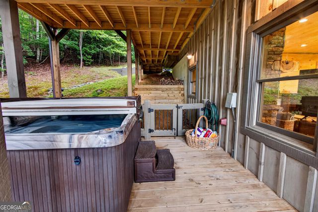 50 Broken Arrow Path, Blue Ridge, GA 30513