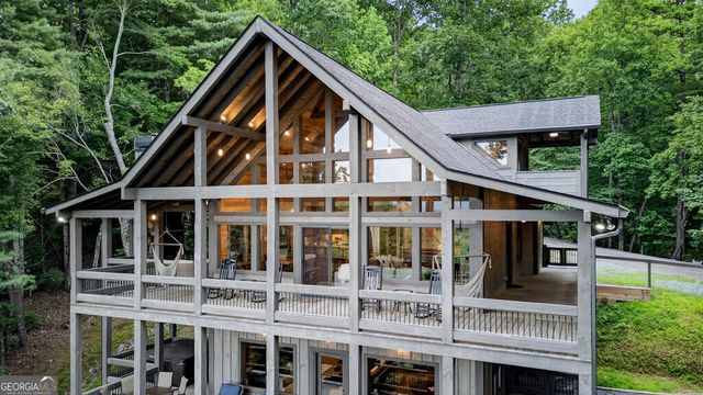 50 Broken Arrow Path, Blue Ridge, GA 30513