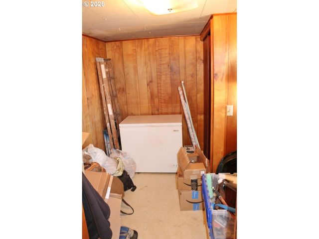 212 CONCORD St, Helix, OR 97835