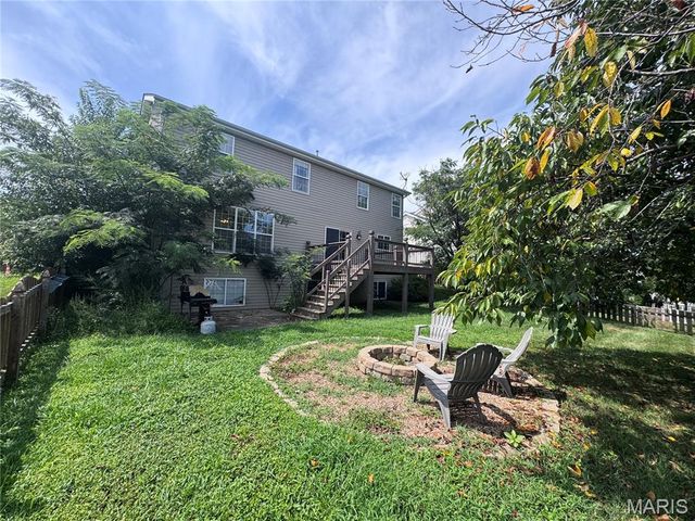 122 Pine Needle Drive, Wentzville, MO 63385
