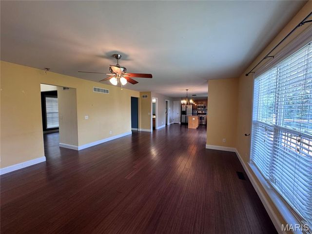 122 Pine Needle Drive, Wentzville, MO 63385