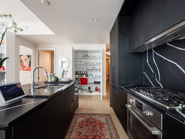 44 East Ave 2207, Austin, TX 78701