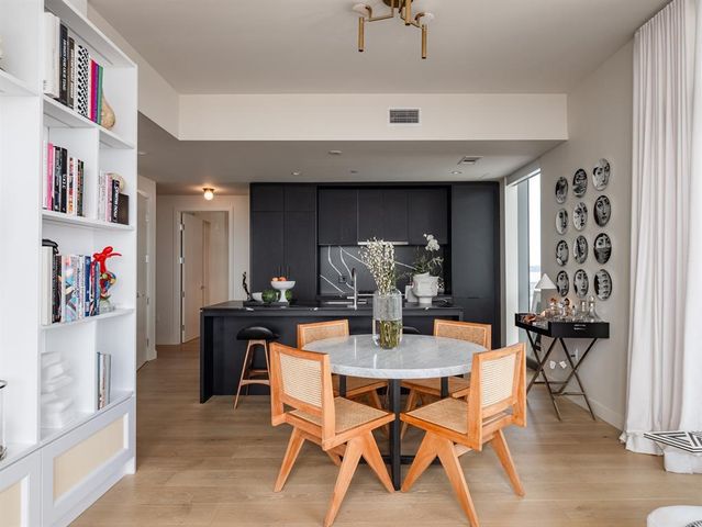 44 East Ave 2207, Austin, TX 78701