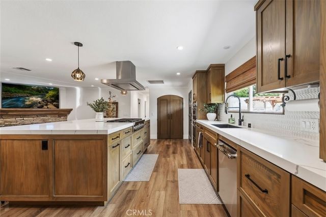 554 Calle Jazmin, Thousand Oaks, CA 91360