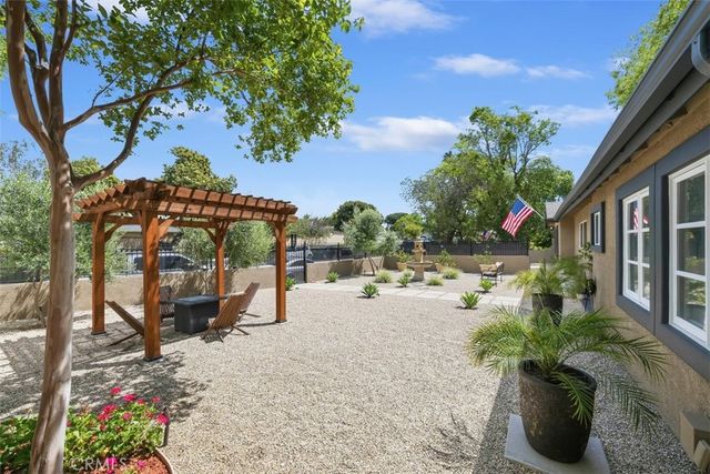 554 Calle Jazmin, Thousand Oaks, CA 91360