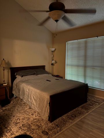 4435 Mercer Street, Grand Prairie, TX 75052