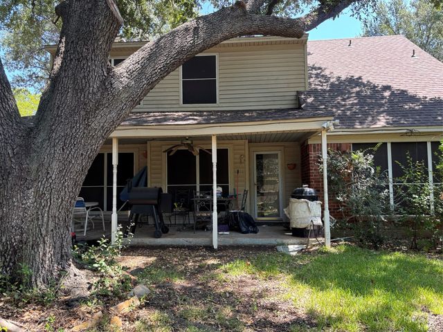 4435 Mercer Street, Grand Prairie, TX 75052