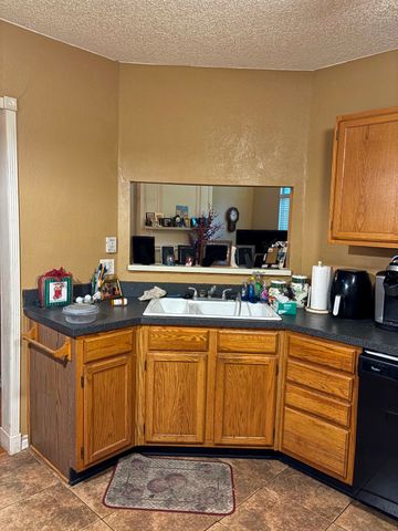 4435 Mercer Street, Grand Prairie, TX 75052