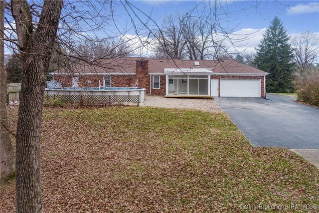 740 S Forrest Drive, Sellersburg, IN 47172