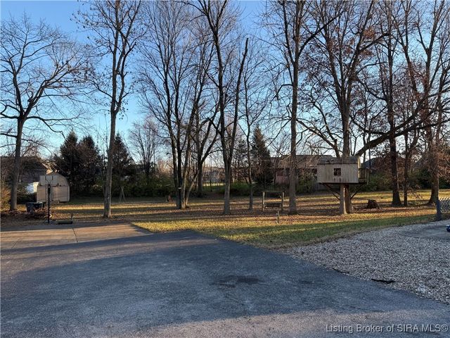 740 S Forrest Drive, Sellersburg, IN 47172