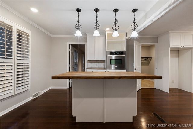 740 S Forrest Drive, Sellersburg, IN 47172