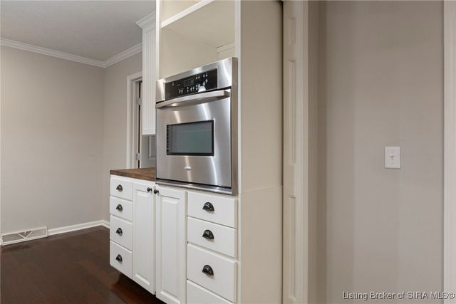 740 S Forrest Drive, Sellersburg, IN 47172