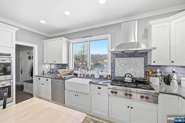 173 Point Breeze Drive, West Milford, NJ 07421